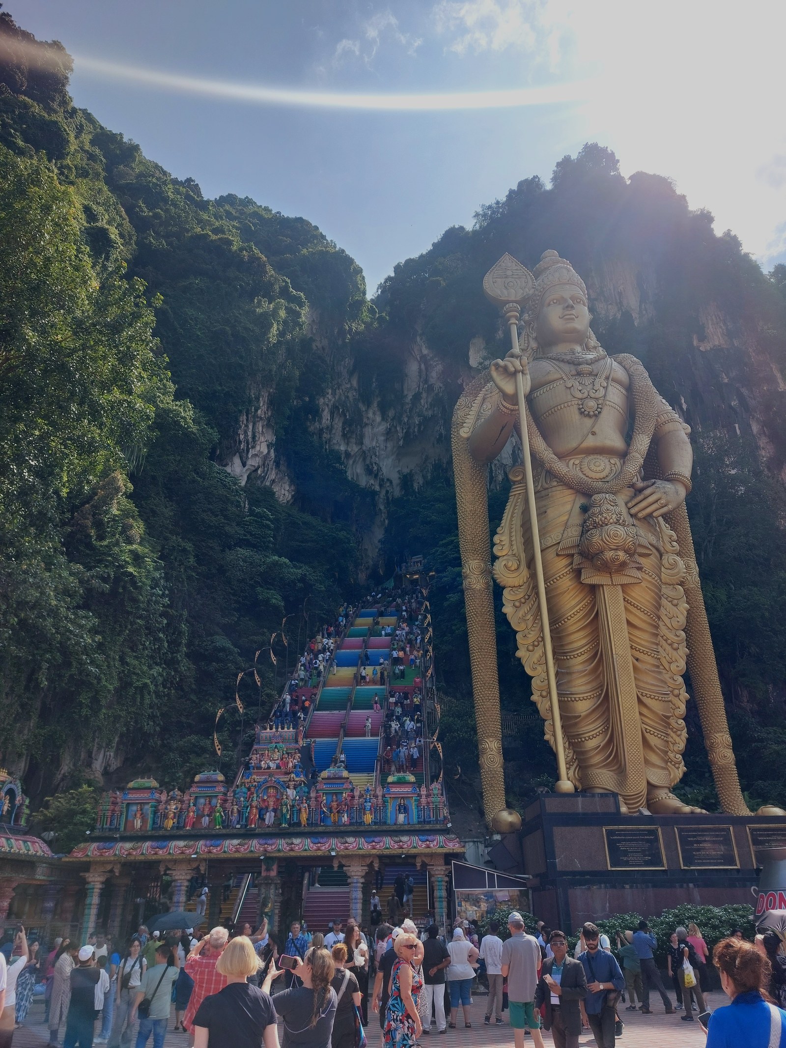 Batu Caves goldene Statue Malaysia